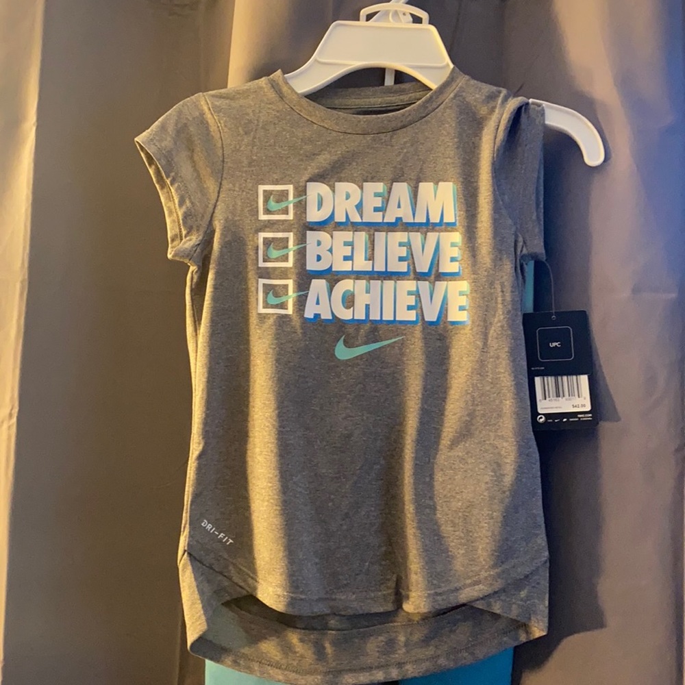 2 piece girls Nike Set